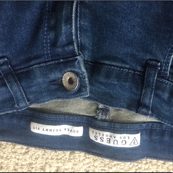 Guess Jeans - Picture 7 of 8